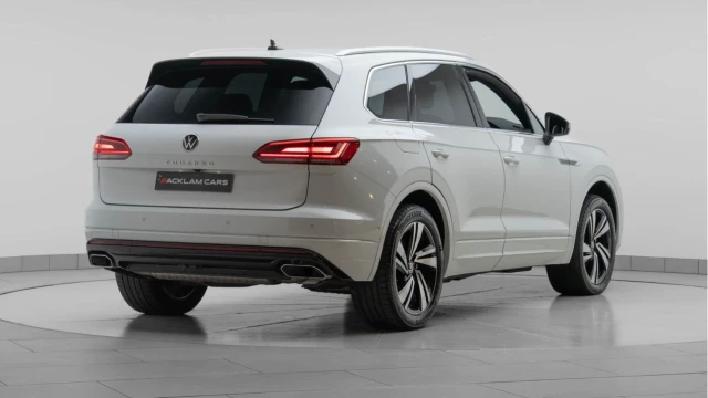 Volkswagen Touareg (23 Reg) 3.0TDI V6 R-Line Tech Image 6