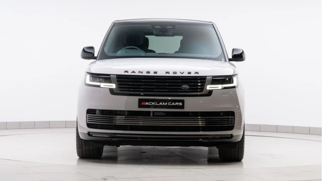 Land Rover Range Rover (74 Reg) 4.4 V8 P615 SV (VAT Q) Image 7
