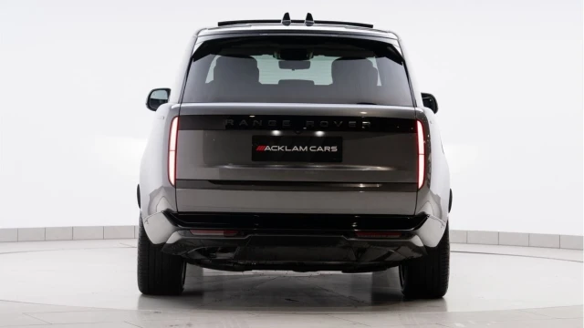 Land Rover Range Rover (74 Reg) 3.0 D300 Autobiography (Shadow Pack) Image 4