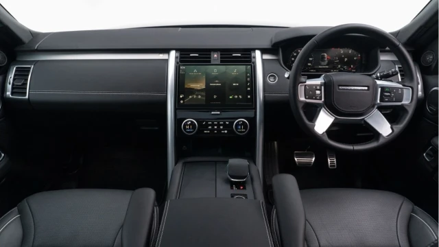 Land Rover Discovery (24 Reg) 3.0 D300 Dynamic HSE (VAT Q) Image 2