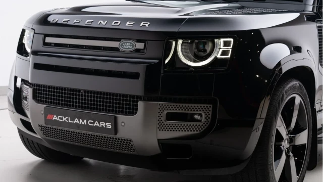 Land Rover Defender (21 Reg) 90 3.0 D250 X-Dynamic HSE Image 8