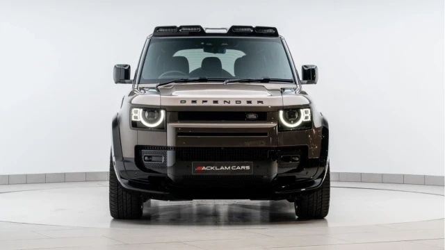 Land Rover Defender (74 Reg) 110 3.0 D350 X-Dynamic HSE Hard Top (5 Seat) (Bespoke) (+VAT) Image 7