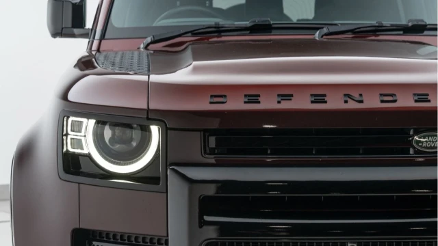 Land Rover Defender (24 Reg) 130 3.0 D300 X-Dynamic HSE (8 Seat) Image 7