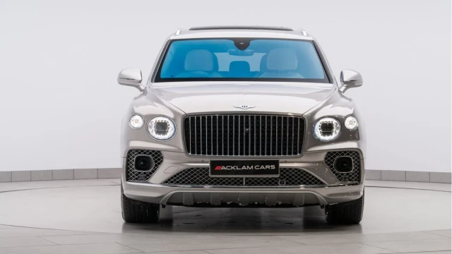 Bentley Bentayga (23 Reg) 4.0 V8 Azure First Edition Extended Wheelbase Image 7