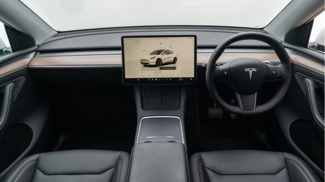 Tesla Model Y (24 Reg) Image 2