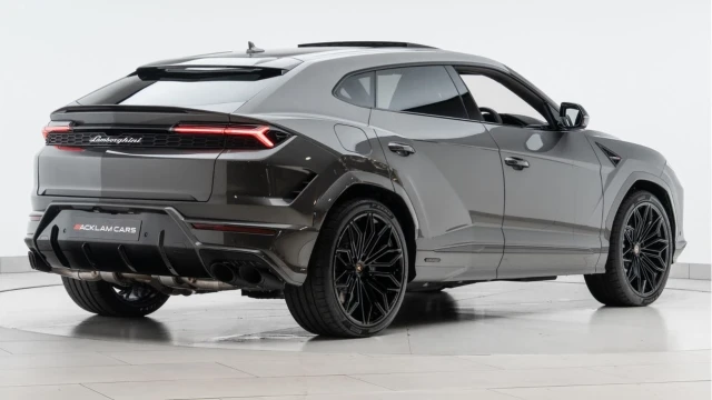 Lamborghini Urus (25 Reg) 4.0 V8 SE Hybrid Image 6