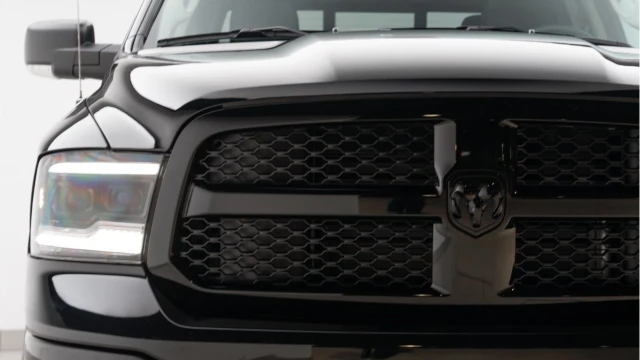 Dodge RAM 1500 (25 Reg) 5.7 V8 HEMI Classic SLT (VAT Q) Image 8
