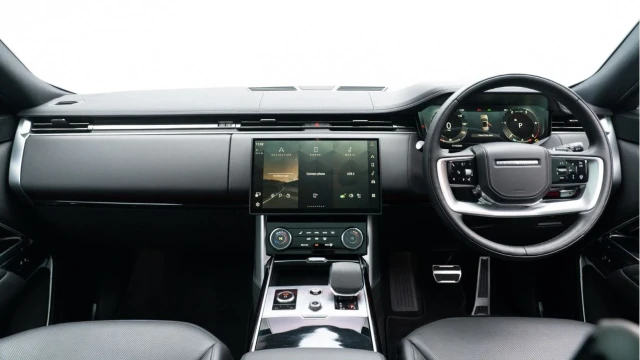 Land Rover Range Rover (23 Reg) 3.0 D300 SE Image 2