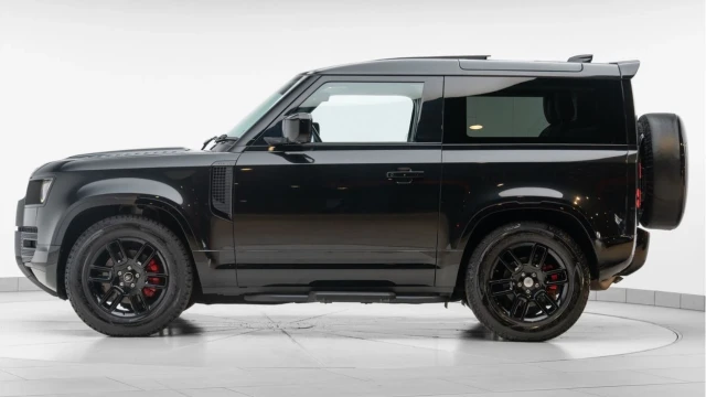 Land Rover Defender (71 Reg) 90 3.0 D250 XS Edition (6 Seat) Image 4