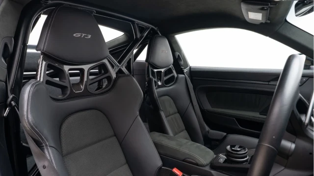 Porsche 911 (73 Reg) 4.0 GT3 PDK (Club Sport) Image 3