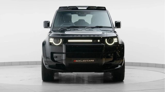 Land Rover Defender (75 Reg) 110 3.0 D350 X-Dynamic HSE (Black Pack) Image 8