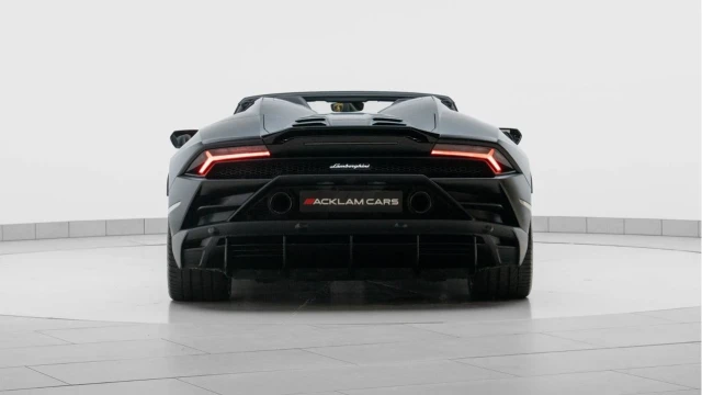 Lamborghini Huracan (70 Reg) 5.2 V10 640-4 Evo Spyder Image 6