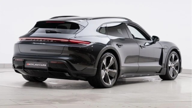 Porsche Taycan (72 Reg) Turbo Cross Turismo Image 6