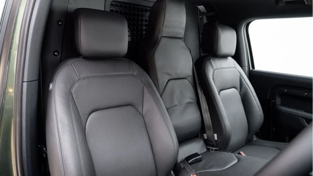 Land Rover Defender (75 Reg) 90 3.0 D350 X-Dynamic HSE Hard Top Commercial (3 Seat) (+VAT) Image 3