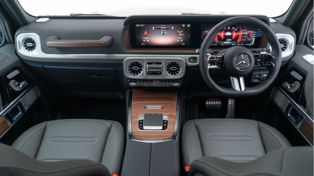 Mercedes-Benz G Class (25 Reg) G500 3.0 AMG Line Premium Plus 4Matic Image 2