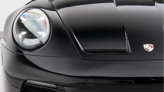 Porsche 911 (73 Reg) 4.0 GT3 PDK (Club Sport) Image 8