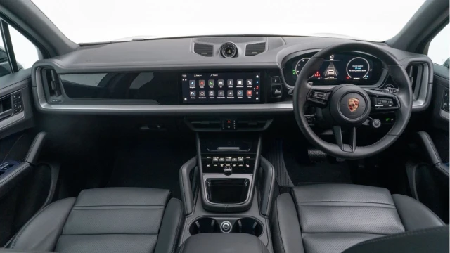 Porsche Cayenne (74 Reg) 3.0 V6 (New Model) Image 2