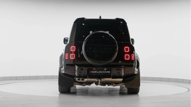 Land Rover Defender (75 Reg) 110 3.0 D350 X-Dynamic HSE Hard Top Commercial (Bespoke) (+VAT) Image 5