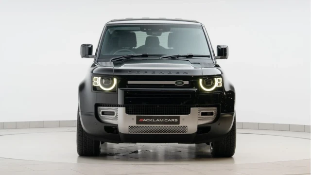 Land Rover Defender (74 Reg) 90 3.0 D350 S Image 7