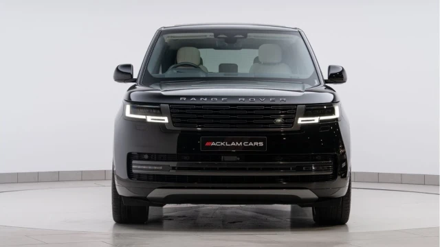 Land Rover Range Rover (73 Reg) 3.0 D350 HSE (Shadow Pack) Image 7