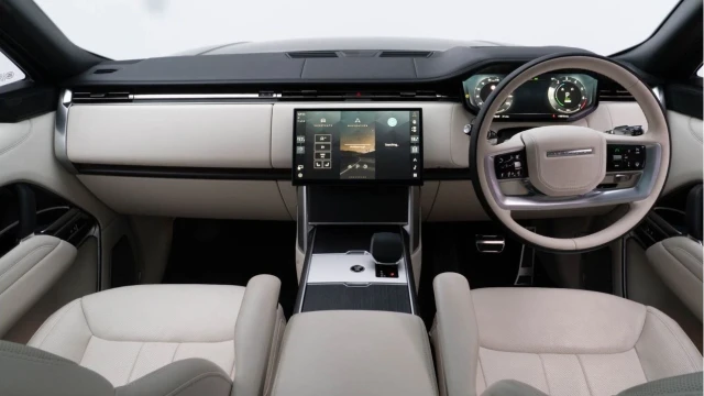 Land Rover Range Rover (24 Reg) 3.0 P550e Autobiography Hybrid (VAT Q) Image 2
