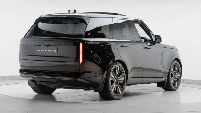 Land Rover Range Rover (25 Reg) 3.0 D300 HSE (Shadow Pack) Image 6