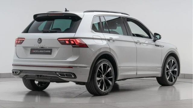 Volkswagen Tiguan (22 Reg) 2.0TDI R-Line DSG Image 6