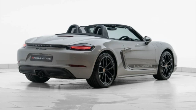 Porsche 718 (75 Reg) Boxster 2.0 Style Edition PDK Image 8