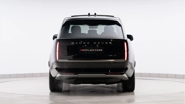 Land Rover Range Rover (24 Reg) 3.0 D300 SE (Facelift) Image 6