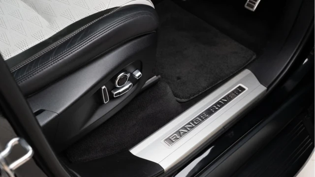 Land Rover Range Rover Sport (19 Reg) 5.0 V8 SVR Image 8