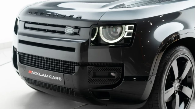 Land Rover Defender (73 Reg 110 3.0 D250 X-Dynamic HSE Image 8