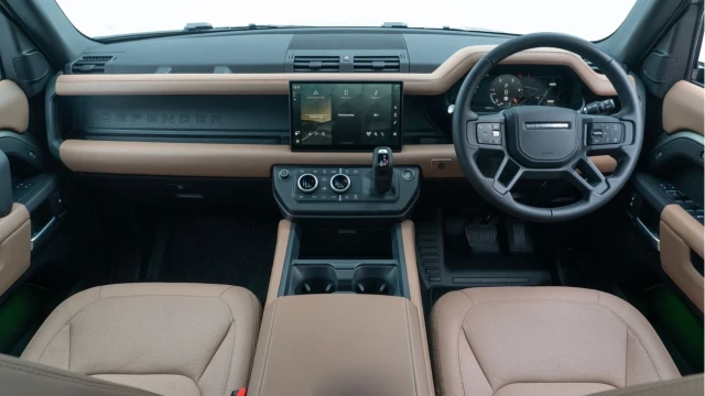 Land Rover Defender (74 Reg) 110 3.0 D250 X-Dynamic HSE Image 2