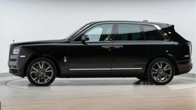 Rolls-Royce Cullinan (72 Reg) 6.7 V12 Image 4