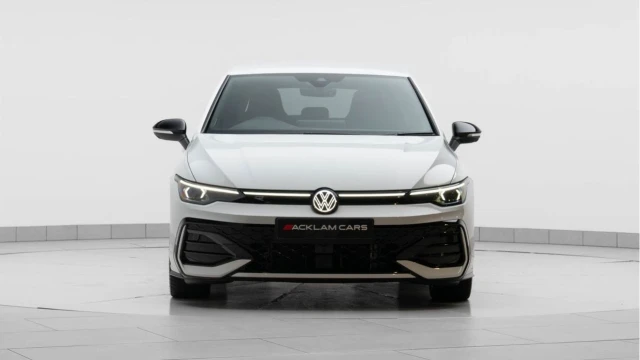Volkswagen Golf (25 Reg) 2.0TDI Black Edition DSG (Mk8.5) (VAT Q) Image 7