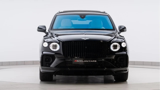Bentley Bentayga (72 Reg) 4.0 V8 Azure Extended Wheelbase Image 6