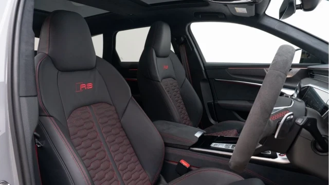 Audi RS6 (73 Reg) 4.0TFSI V8 Performance Carbon Vorsprung Quattro (URBAN) Image 3