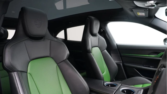 Porsche Taycan (71 Reg) 4S Cross Turismo Image 3