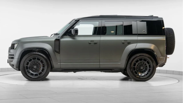 Land Rover Defender (25 Reg) 4.4 V8 P635 Edition One Image 2