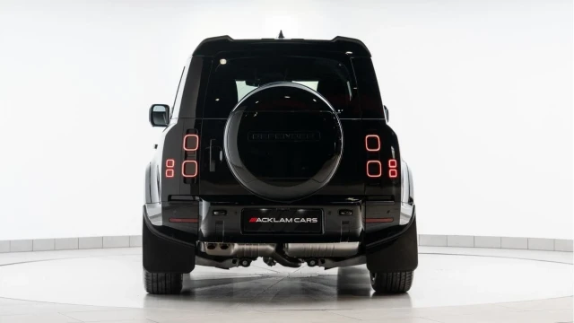 Land Rover Defender (25 Reg) 110 3.0 D350 X-Dynamic SE (6 Seat) (Bespoke) Image 5