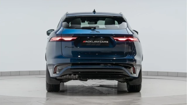 Jaguar F-pace (72 Reg) 2.0 D200 R-Dynamic Black AWD Image 5