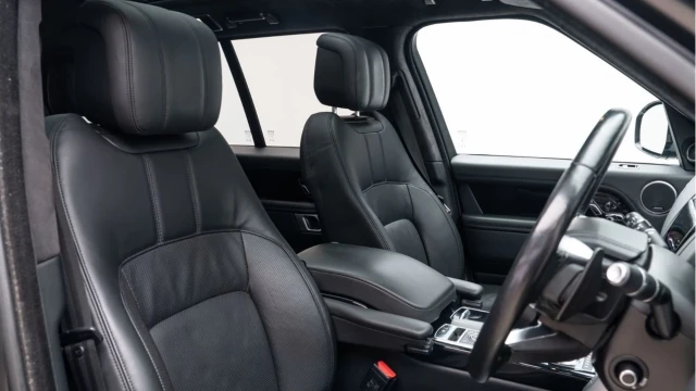 Land Rover Range Rover (21 Reg) 3.0 D300 Westminster Black Image 3