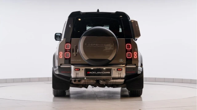 Land Rover Defender (72 Reg) 90 3.0 D300 X Image 5