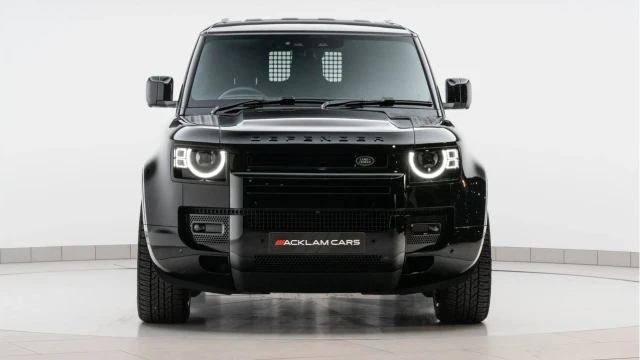Land Rover Defender (74 Reg) 110 3.0 D250 S Hard Top Commercial (3 Seat) (+VAT) Image 2