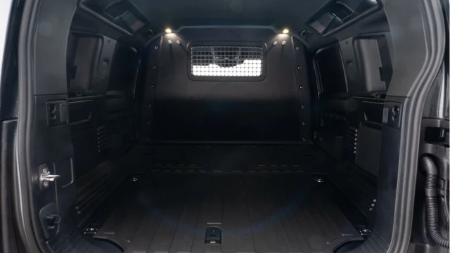 Land Rover Defender (74 Reg) 110 3.0 D250 X-Dynamic HSE Hard Top Commercial (3 Seat) (+VAT) Image 4