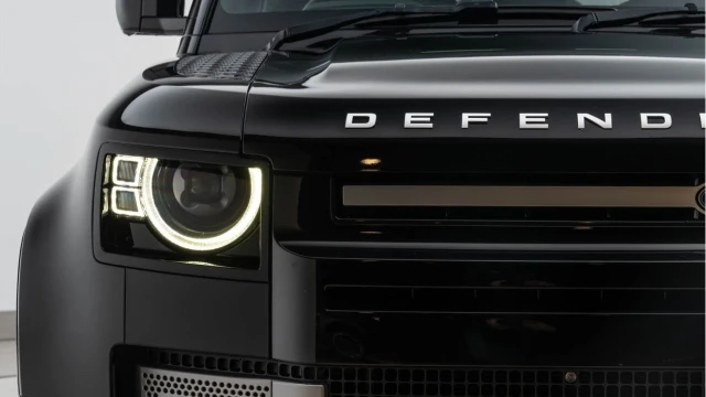 Land Rover Defender (72 Reg) 110 3.0 D250 XS Edition (7 Seat) Image 8
