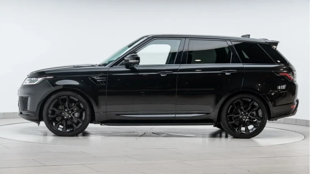 Land Rover Range Rover Sport (21 Reg) 3.0 D300 HSE Silver Image 4