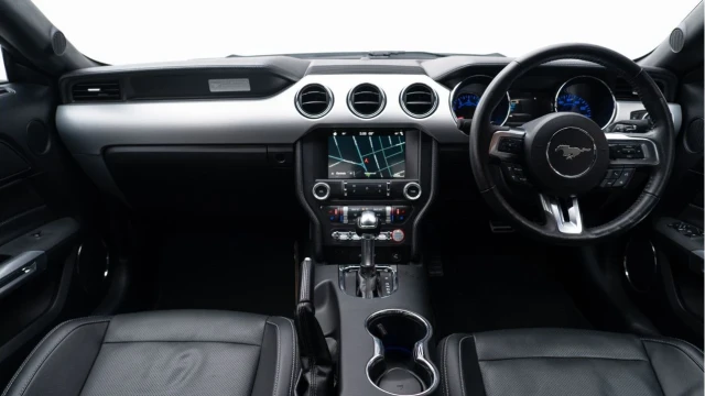 Ford MUSTANG (18 Reg) 5.0 V8 GT Coupe Image 2