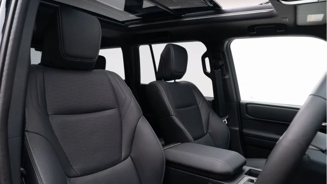 Toyota Land Cruiser (74 Reg) 2.8D Invincible (7 Seat) Image 3