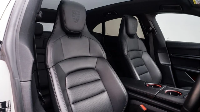 Porsche Taycan (21 Reg) 4S Cross Turismo Image 3