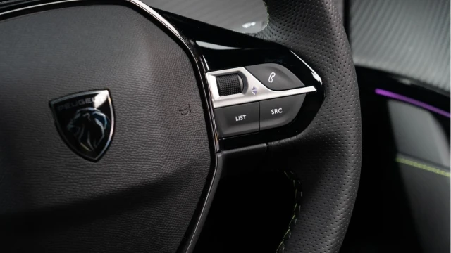 Peugeot E-208 (74 Reg) GT Image 6